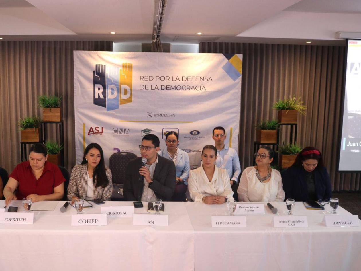 La RDD pide la renuncia de Rixi Moncada como secretaria de Defensa
