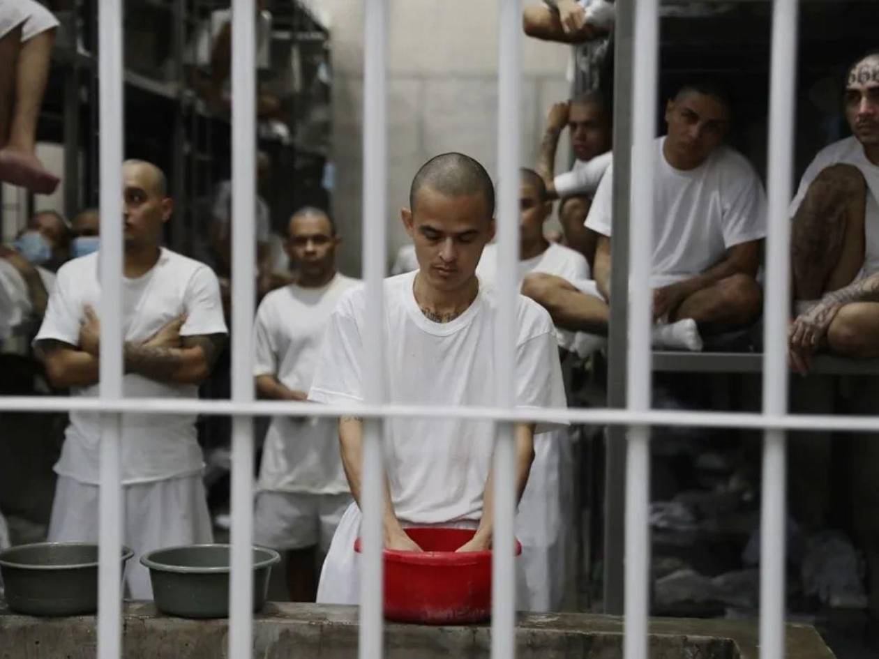 Informe revela que Trump deportó a El Salvador migrantes sin ser condenados por EE UU