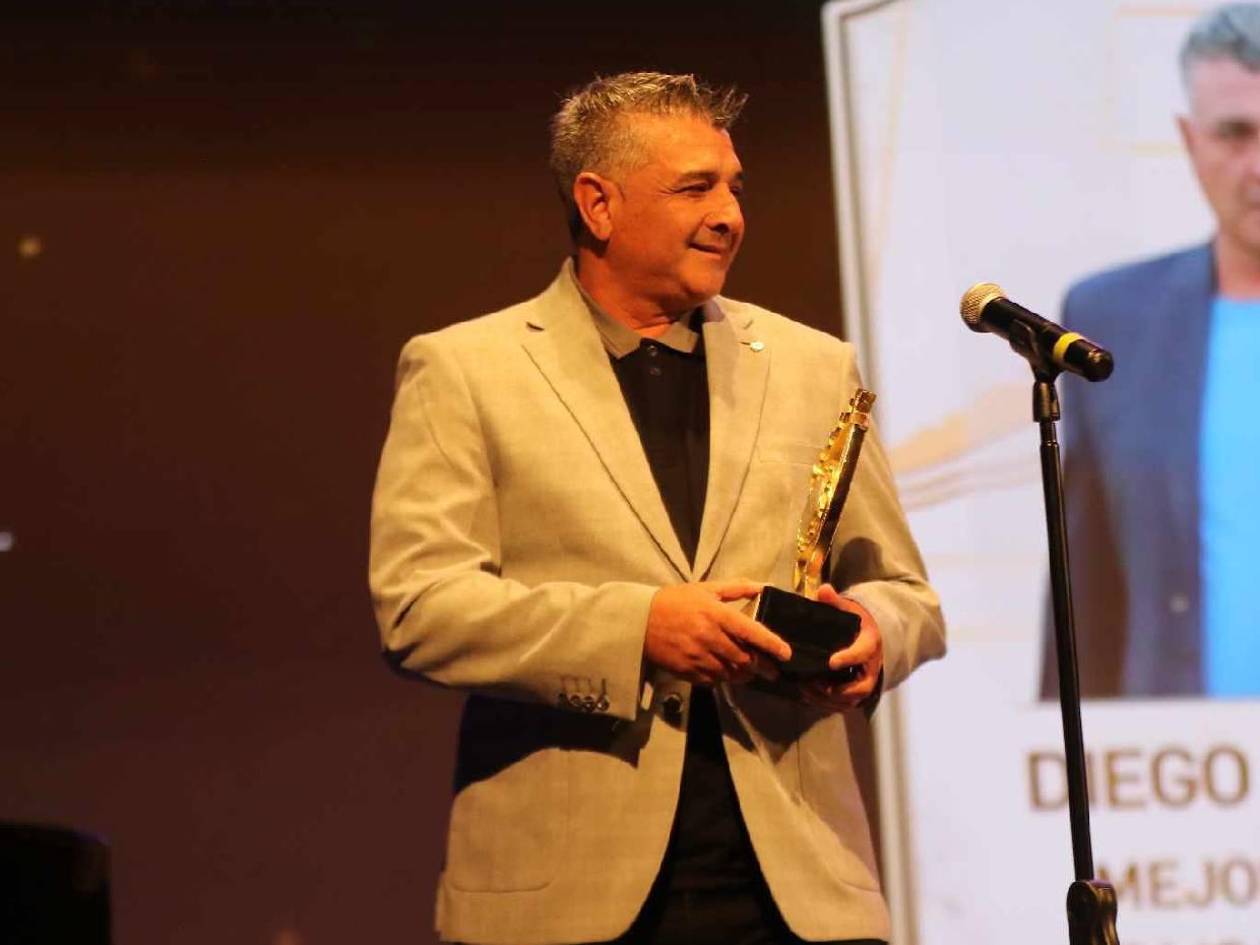 Diego Vázquez se destapa: Habla sobre críticas hacia su hijo y difícil momento de Troglio en Argentina