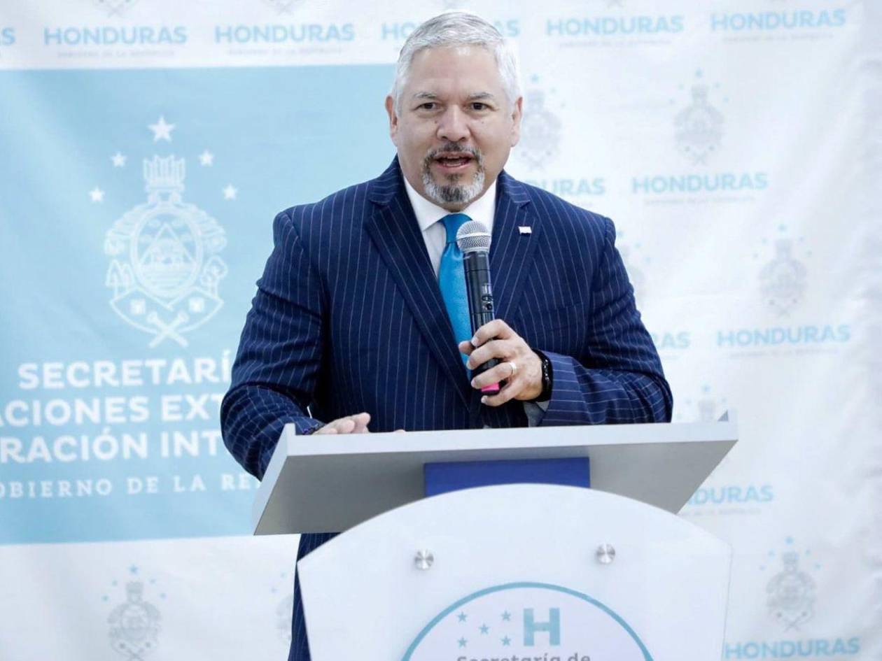 Canciller Reina tras caída de puente en Tegucigalpa: Otra cachurecada