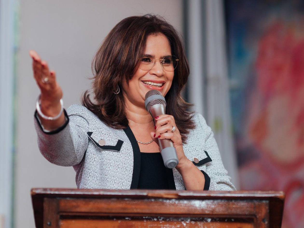 Rixi Moncada reconoce que usa medios del Estado para su campaña política