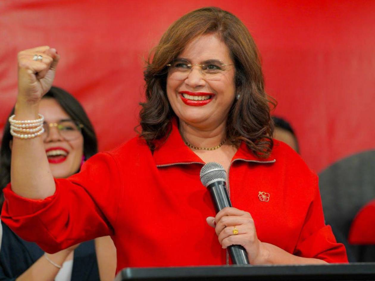 Rixi Moncada dice que renunciará a Defensa seis meses antes de las elecciones generales