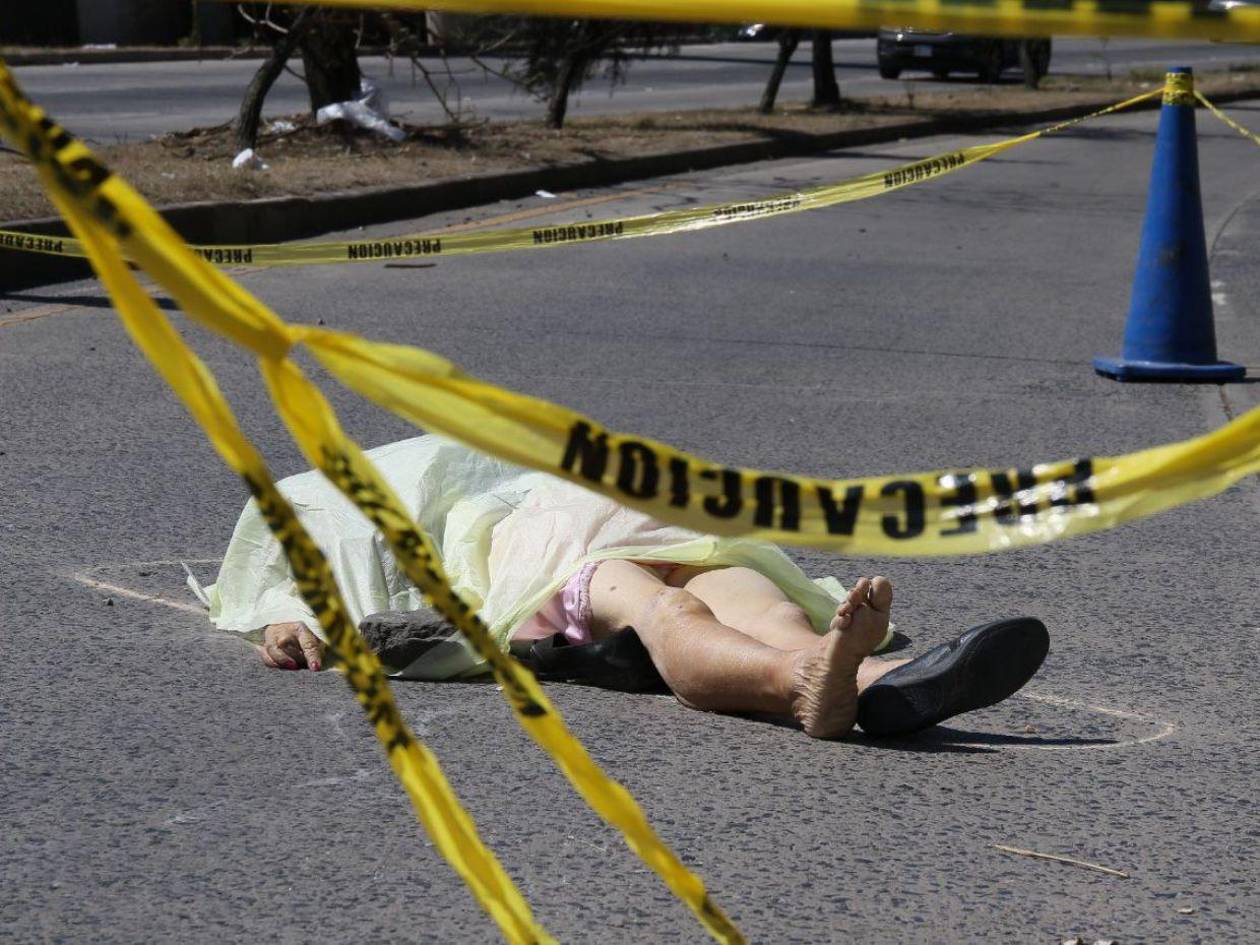 Adulta mayor muere atropellada al intentar cruzar el Anillo Periférico