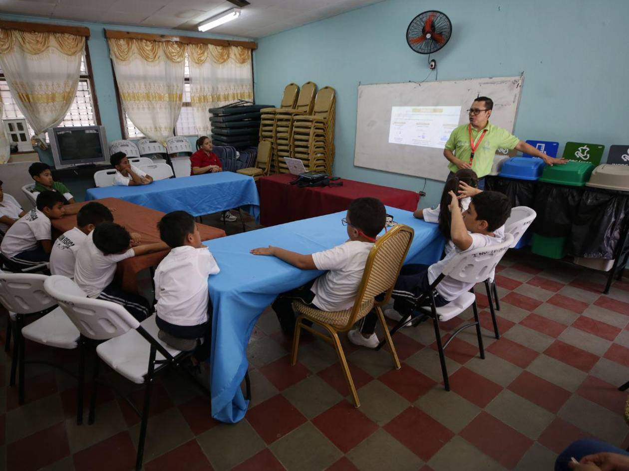 Capacitan a héroes ecológicos  de las Escuelas Amigables con el Ambiente