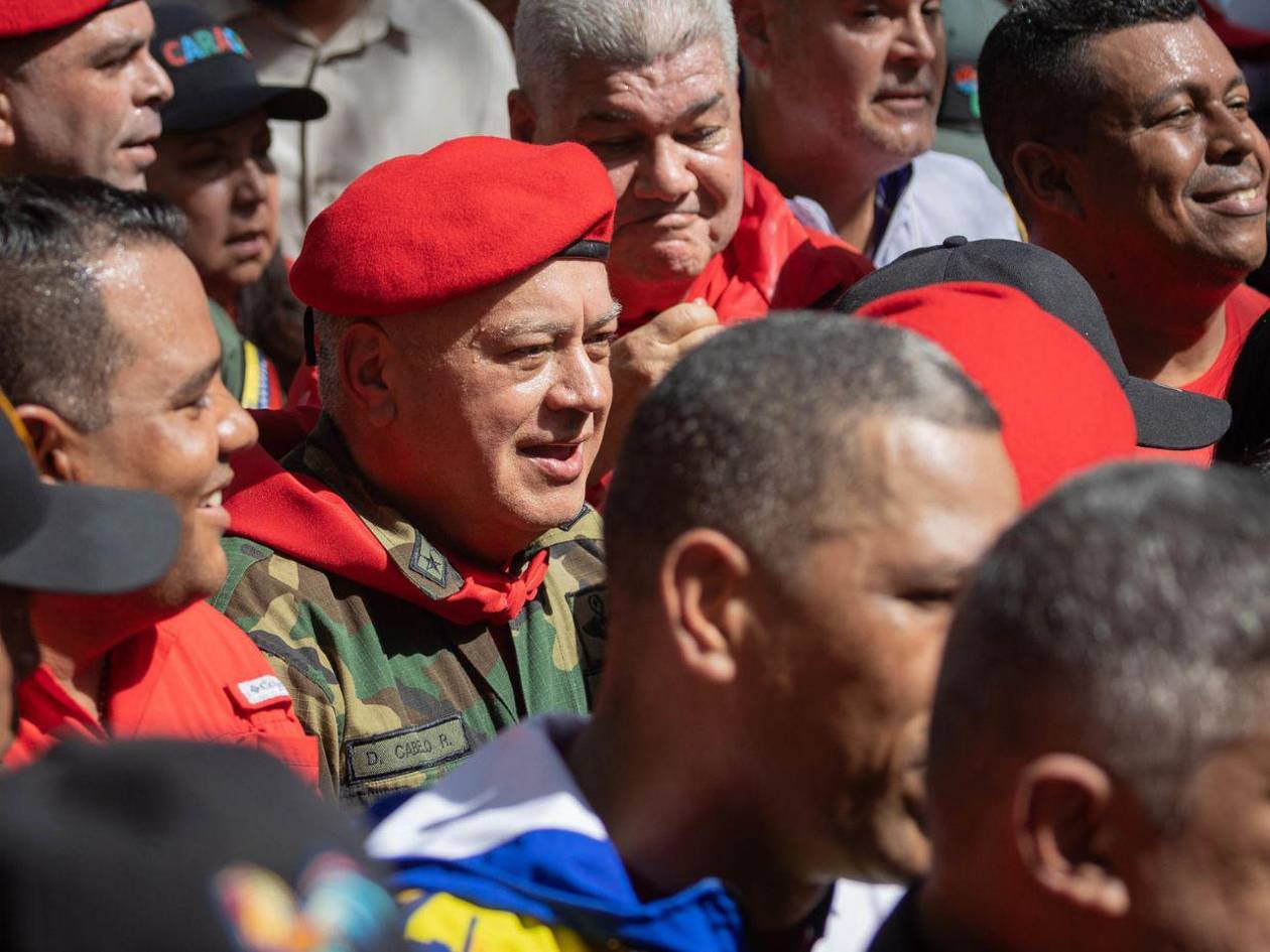 Venezuela anuncia el despliegue de 15,000 efectivos en estados fronterizos con Colombia