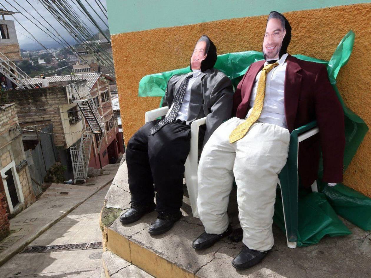 Preparan “años viejos” en Tegucigalpa para tradicional quema de Fin de Año