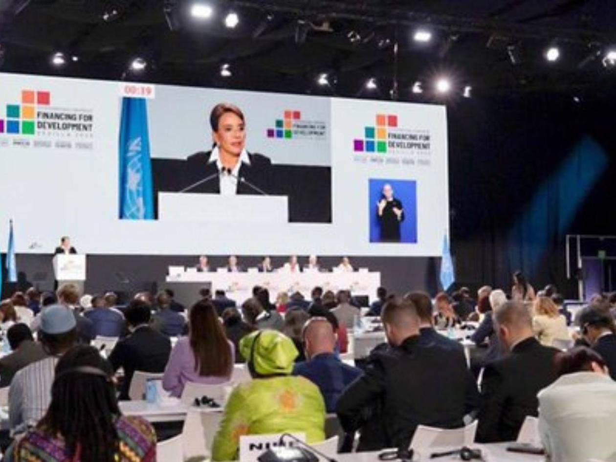 Xiomara Castro llama a repensar modelo económico global en conferencia de la ONU