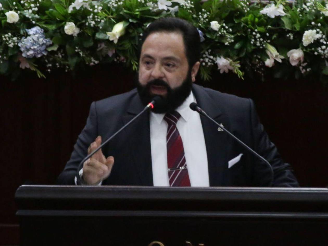 Luis Redondo: “Pretenden que en cuatro años corrijamos más de cuatro décadas de latrocinio”