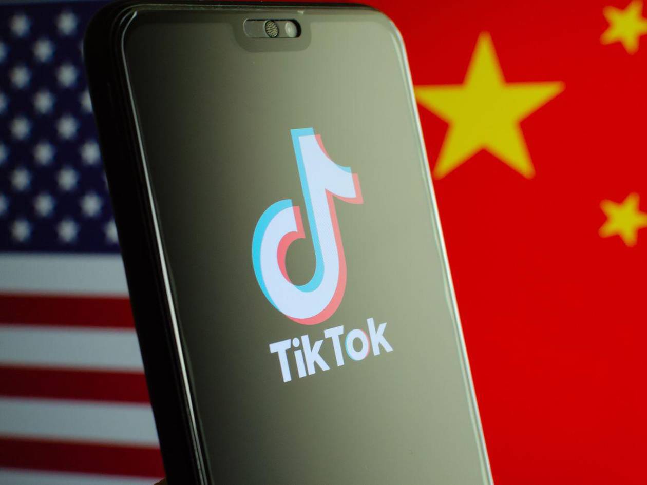 Trump dice que TikTok tiene un valor enorme y odiaría regalarlo