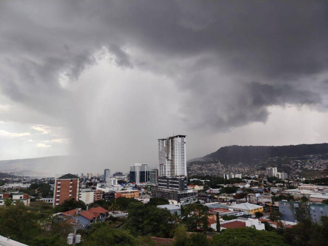Emiten alerta verde por 72 horas en Tegucigalpa y Comayagüela debido a lluvias