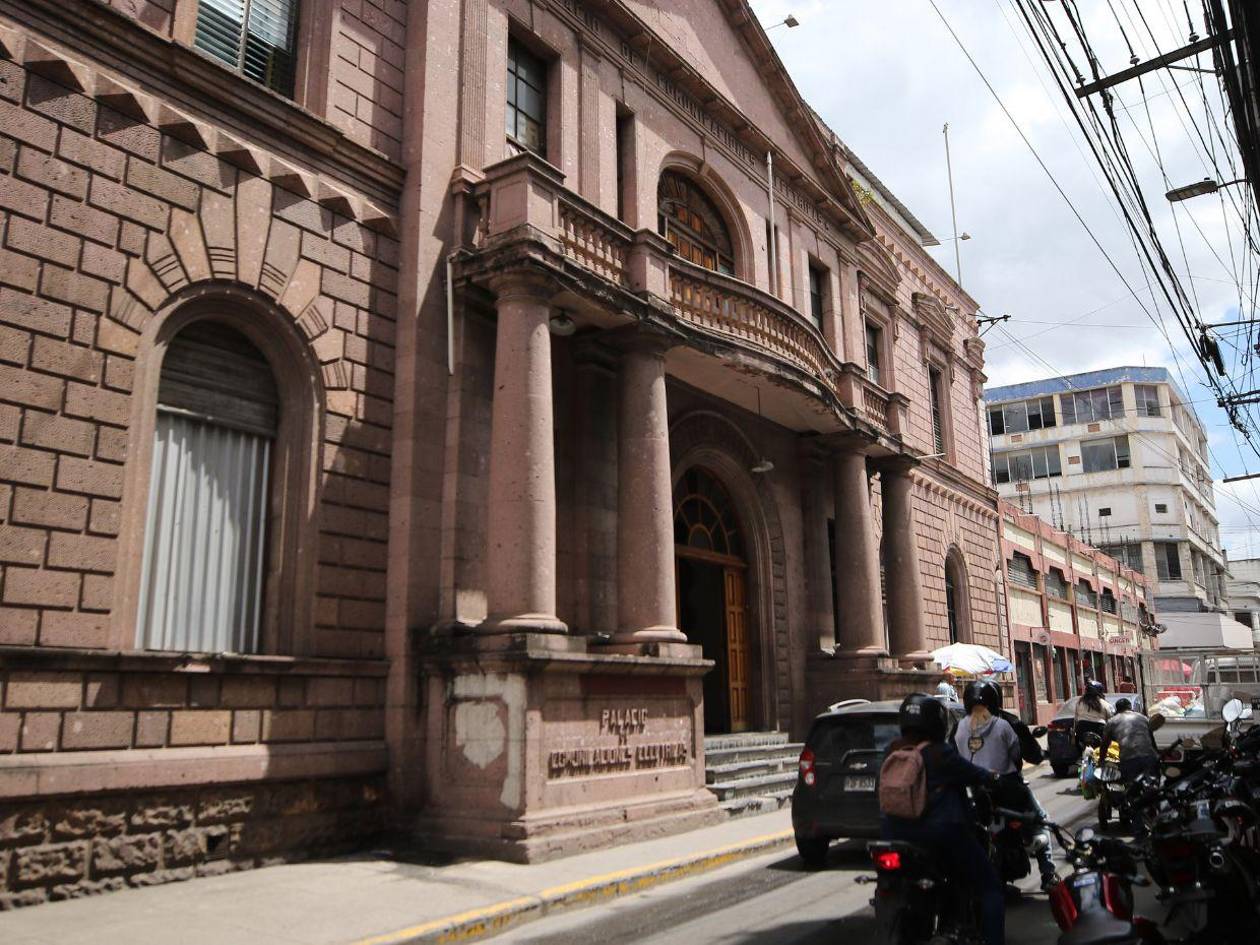 Antiguo Palacio de Hondutel en Tegucigalpa sigue sin restauración