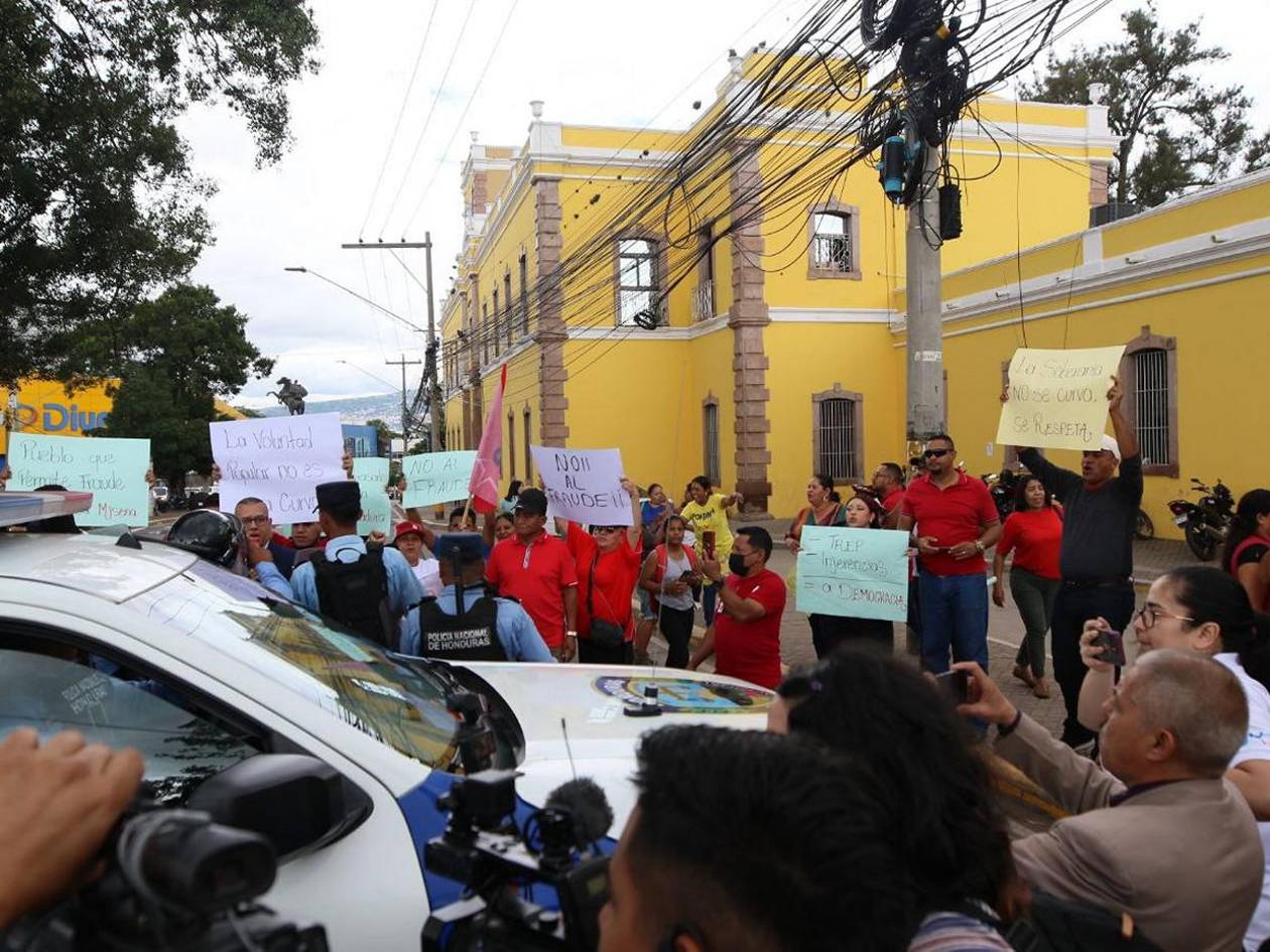 FF AA ante petición de seguridad del CNE: La Policía es la encargada de mantener el orden público