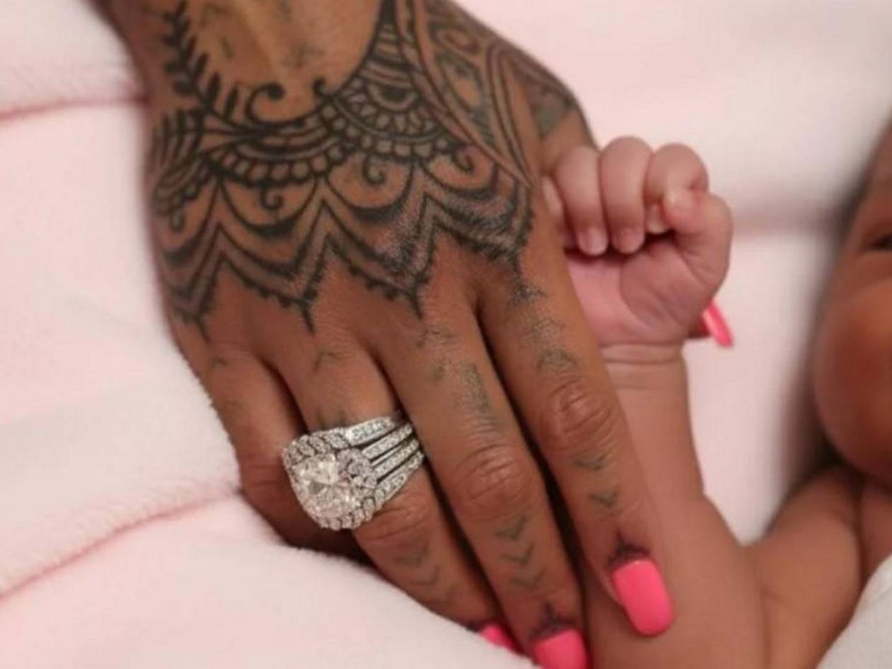 Así luce Rocki Irish Mayers, la nueva bebé de Rihanna