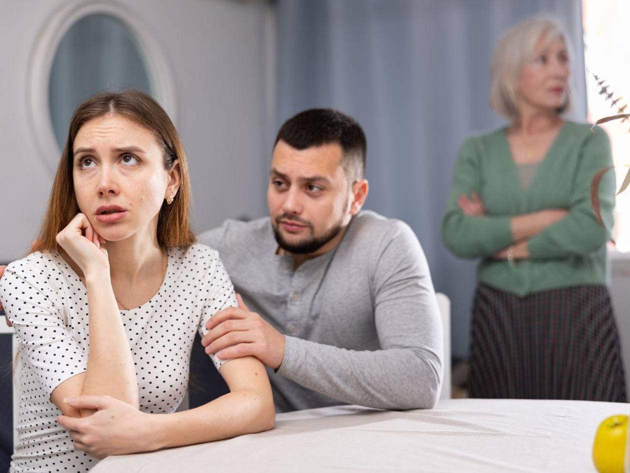 Relaciones de pareja: ¿Cómo fijar límites entre las familias?