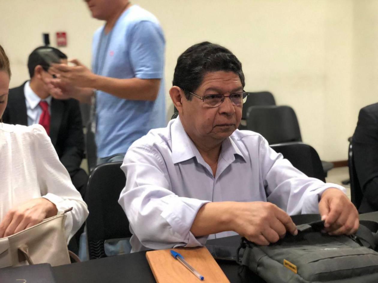 A juicio dos exministros salvadoreños acusados de negociar votos con maras