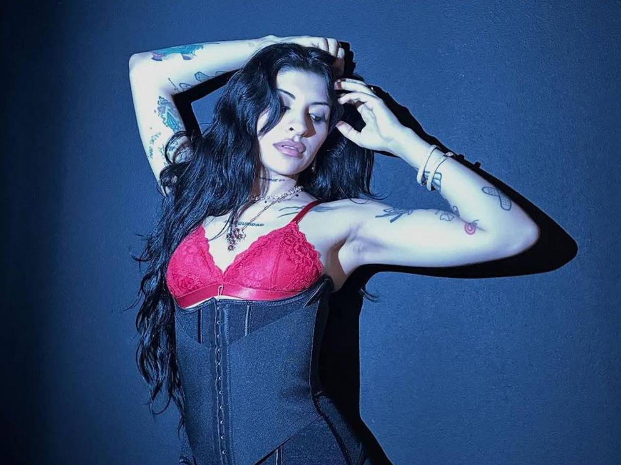 ​​​​Acusan a Cazzu de roba maridos en medio de la polémica con Ángela Aguilar