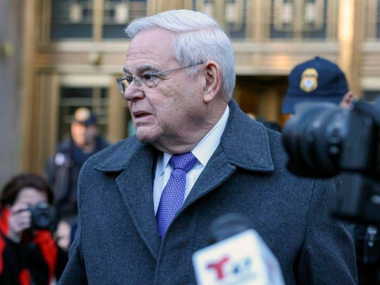 Exsenador demócrata Bob Menéndez es condenado a 11 años de cárcel por corrupción