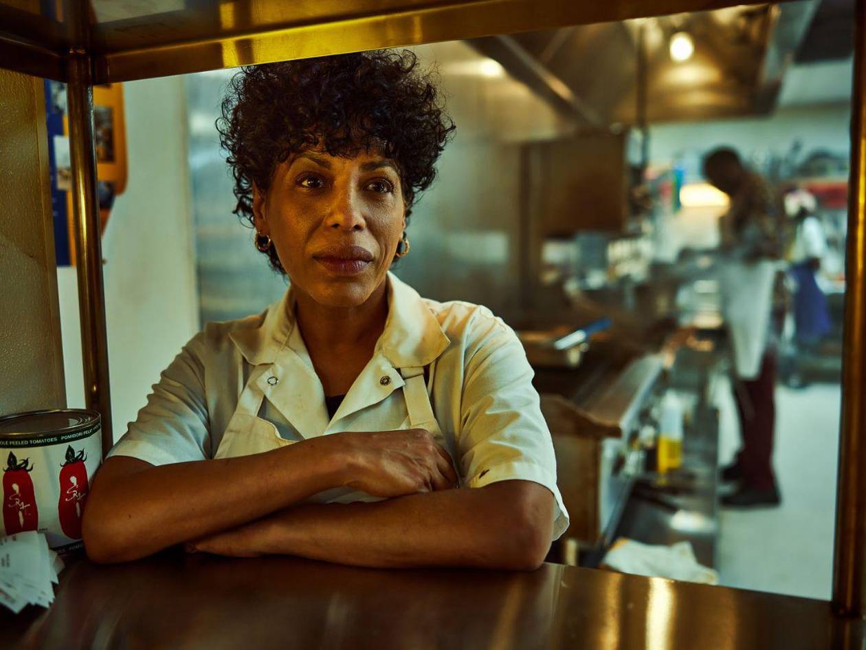 Quién es Liza Colón-Zayas, la actriz latina de The Bear que aspira a un nuevo Emmy en 2025