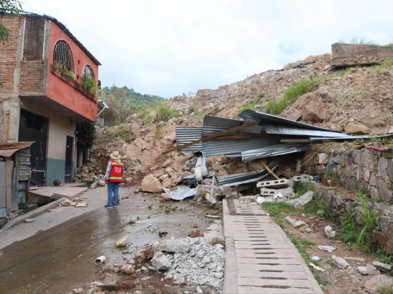 Extraen más de mil toneladas de escombros de la vulnerable colonia Guillén