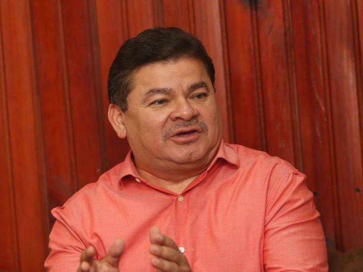 El abogado Alfredo Saavedra busca su séptimo período como diputado del CN