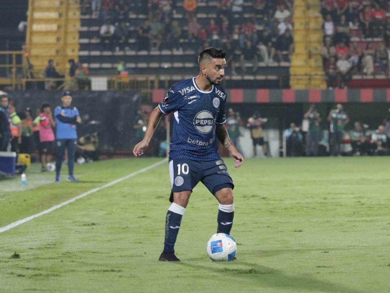 Droopy Gómez revela ofertas en el extranjero y misión de clasificar a Champions de Concacaf