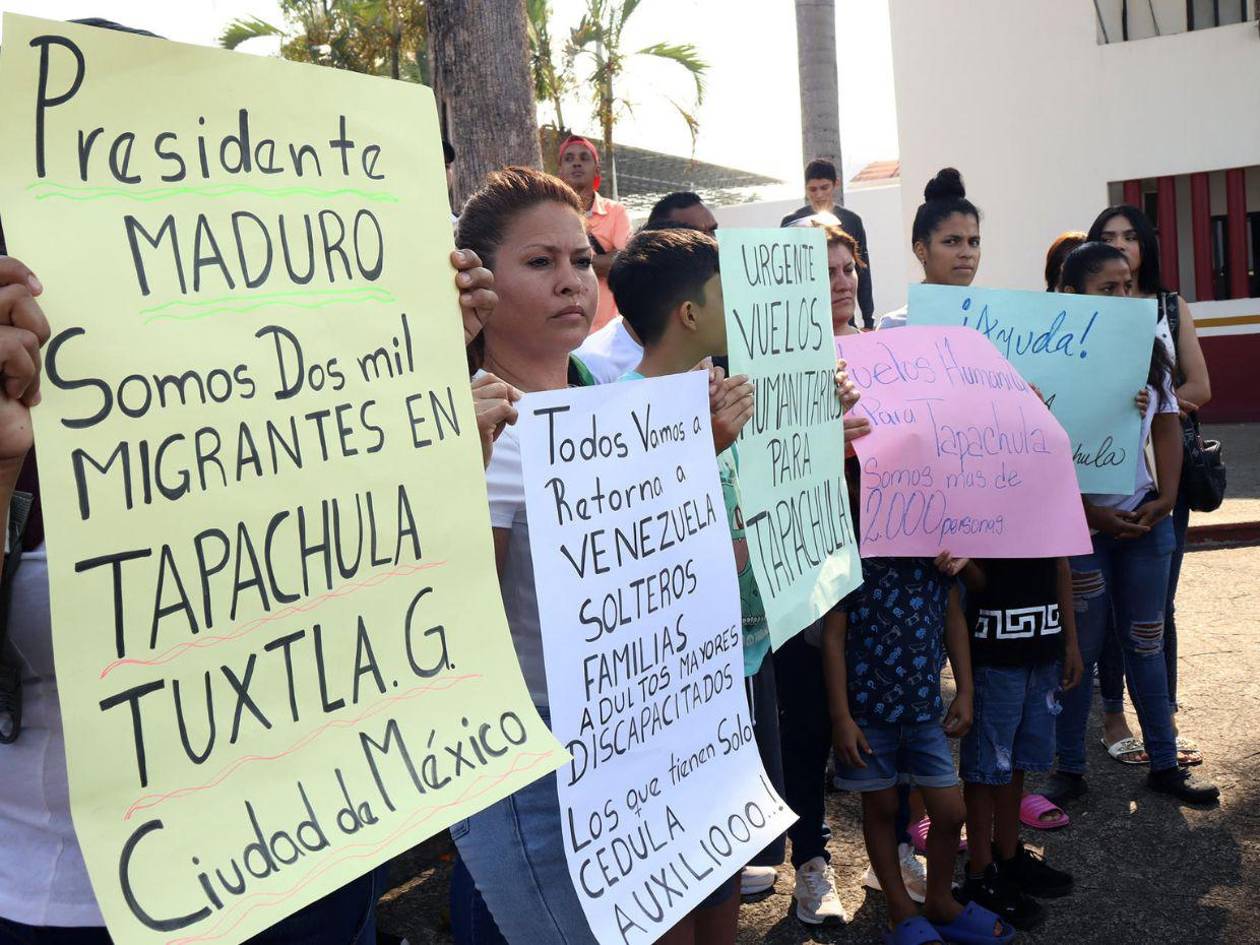 Venezolanos varados en México piden vuelos humanitarios para volver a su país