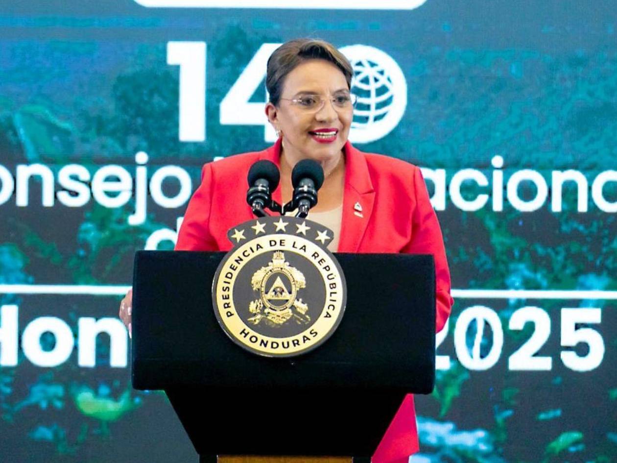 Xiomara Castro viaja a Brasil para ser parte de Cumbre Climática COP30