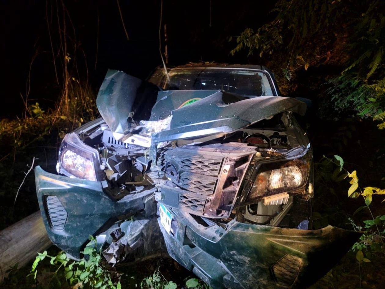 Así quedó la patrulla de las FF AA tras accidente mientras custodiaba maletas electorales