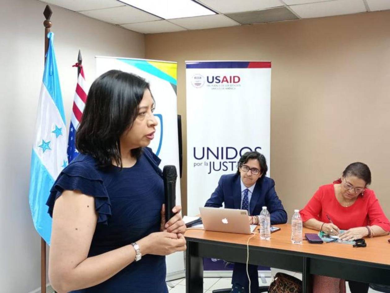 Presidenta de la CSJ separa a magistrada que actuó en caso de “Tito” Asfura