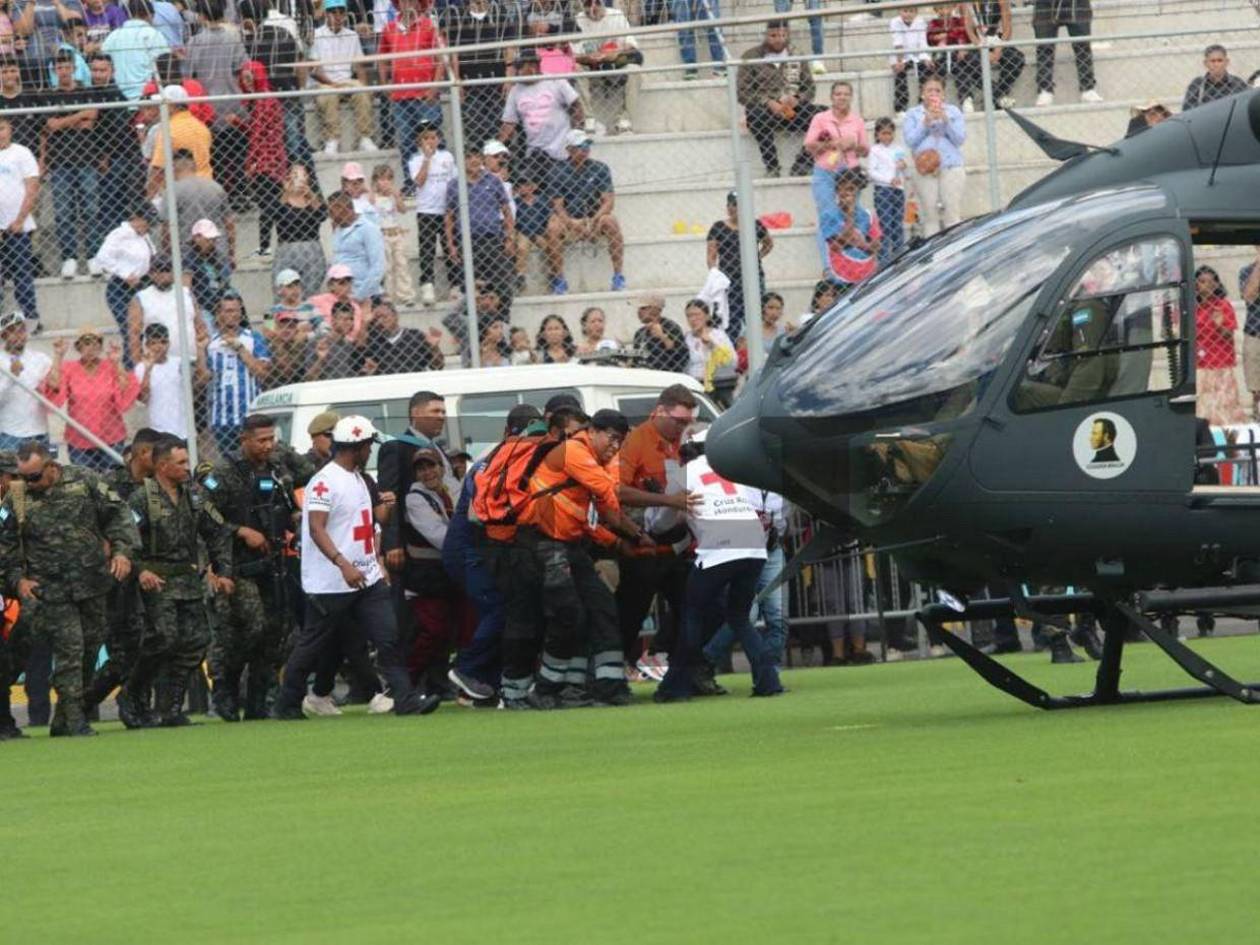 ¿Cómo están los paracaidistas que sufrieron accidente en el Estadio Nacional?