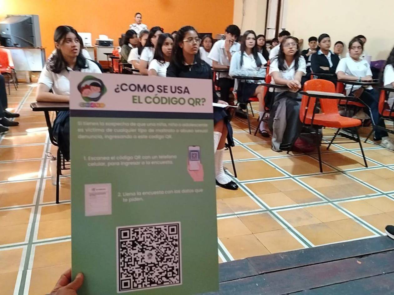Habilitan QR para denunciar abusos en las escuelas del Distrito Central