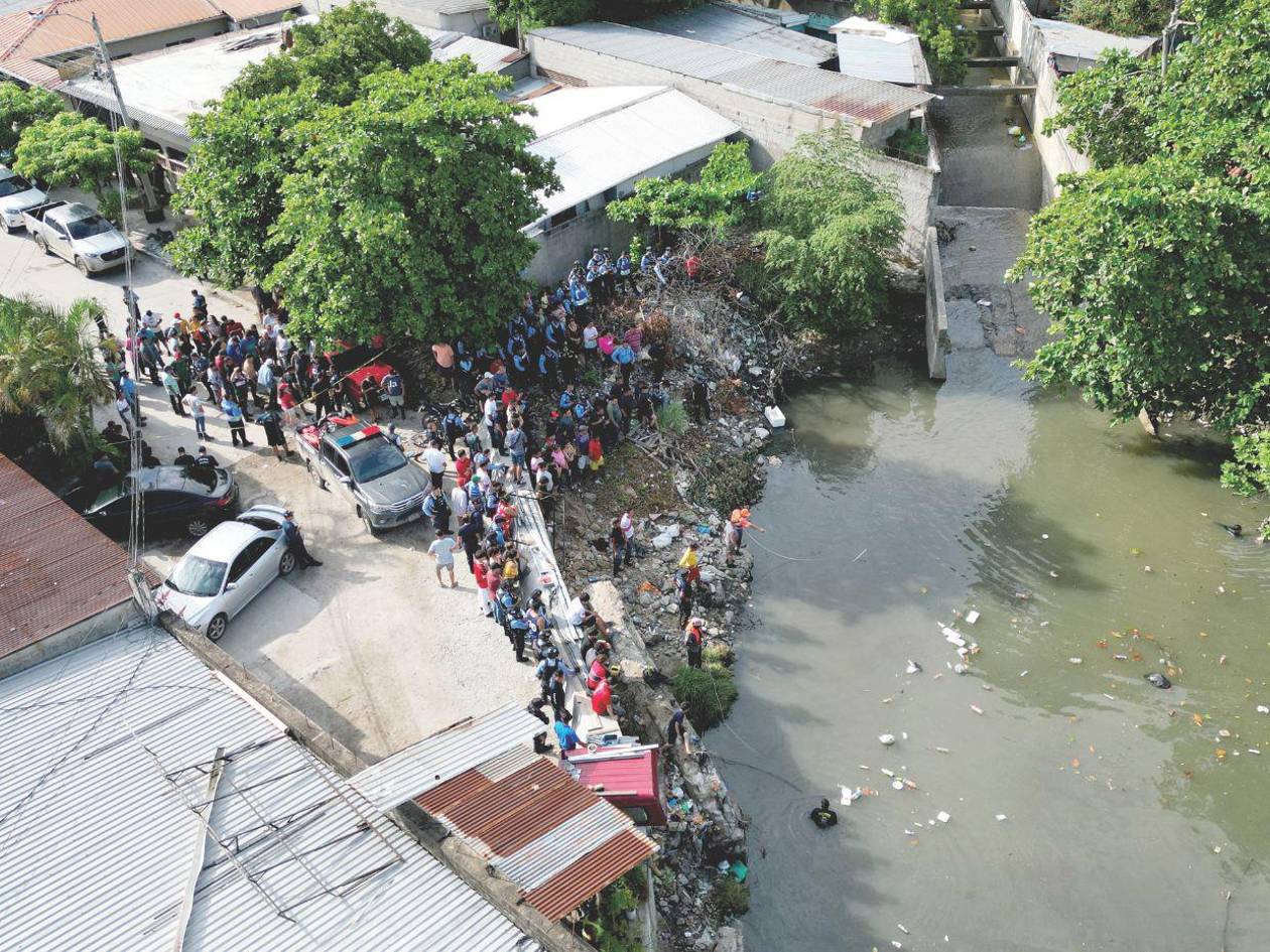 Se reanuda la búsqueda de menor arrastrado por corriente de agua en quinel de San Pedro Sula
