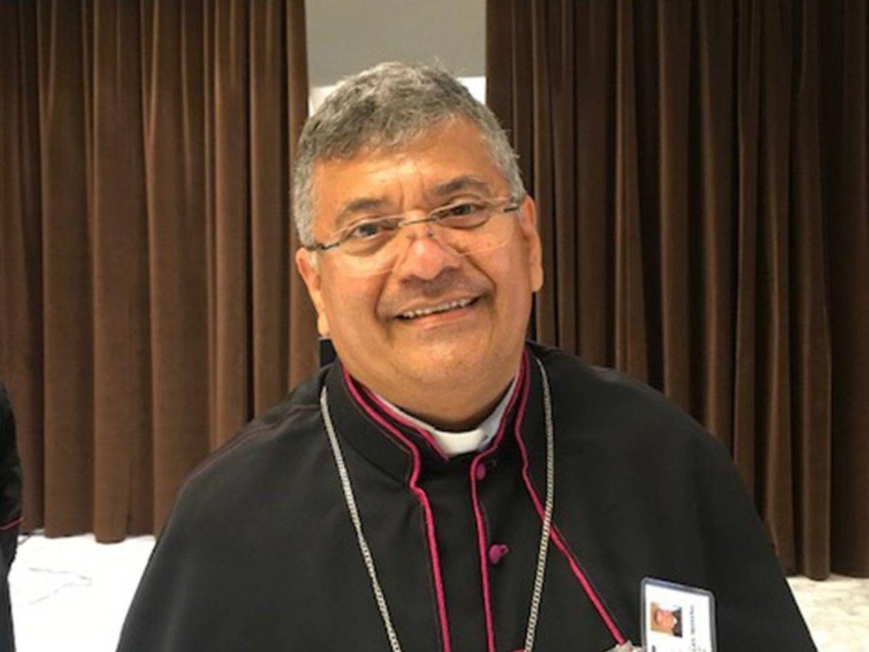 Papa León XIV acepta renuncia a monseñor José Canales y designa a Teodoro Gómez en Danlí