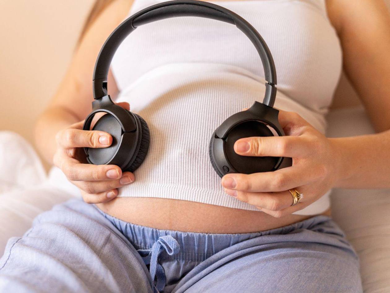 La música clásica puede calmar la frecuencia cardíaca fetal, según estudio