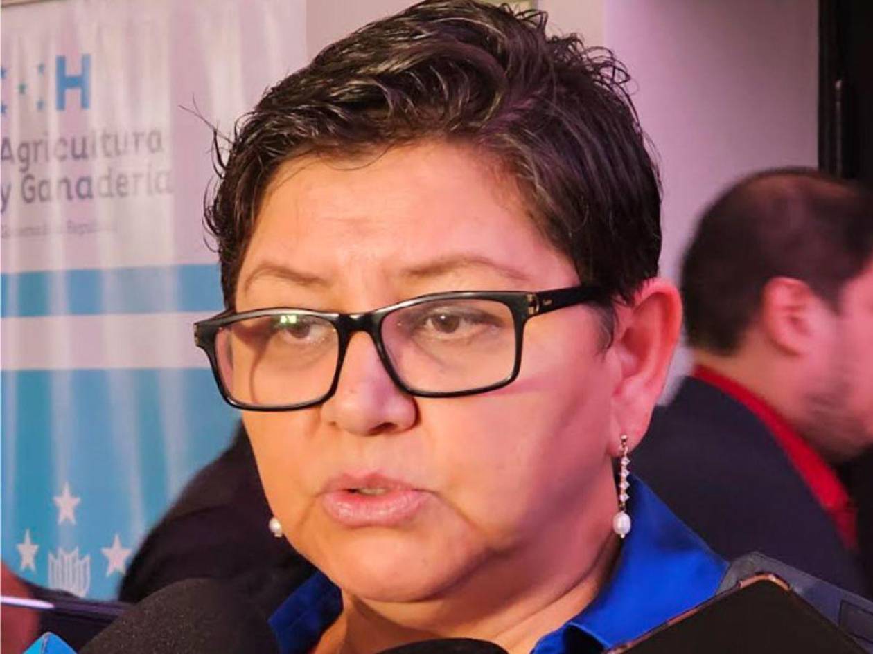 Ministra de Salud no paga salarios a empleados, pese a que hay presupuesto disponible