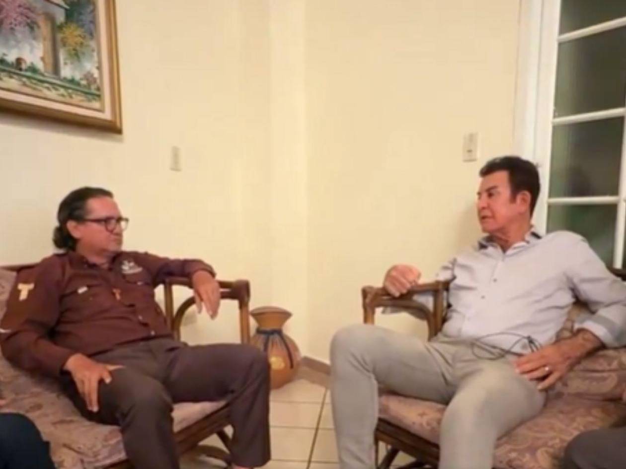 Salvador Nasralla se reúne con el padre Leopoldo Serrano tras caminata hasta Tegucigalpa