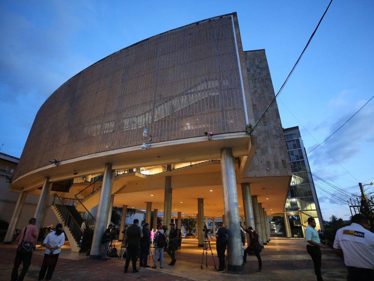 Convocan urgentemente a comisión que investigará irregularidades de las elecciones primarias