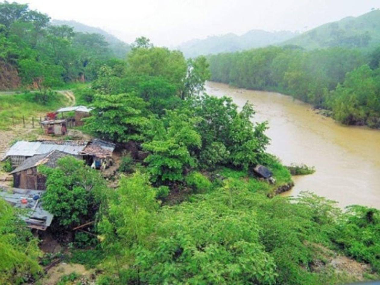 Hallan cadáver flotando con un disparo en la cabeza en el río Patuca