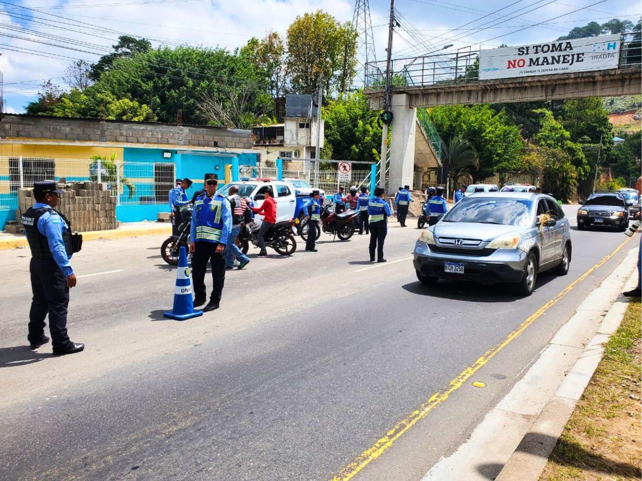 Refuerzan controles viales para un retorno seguro en el Feriado Morazánico