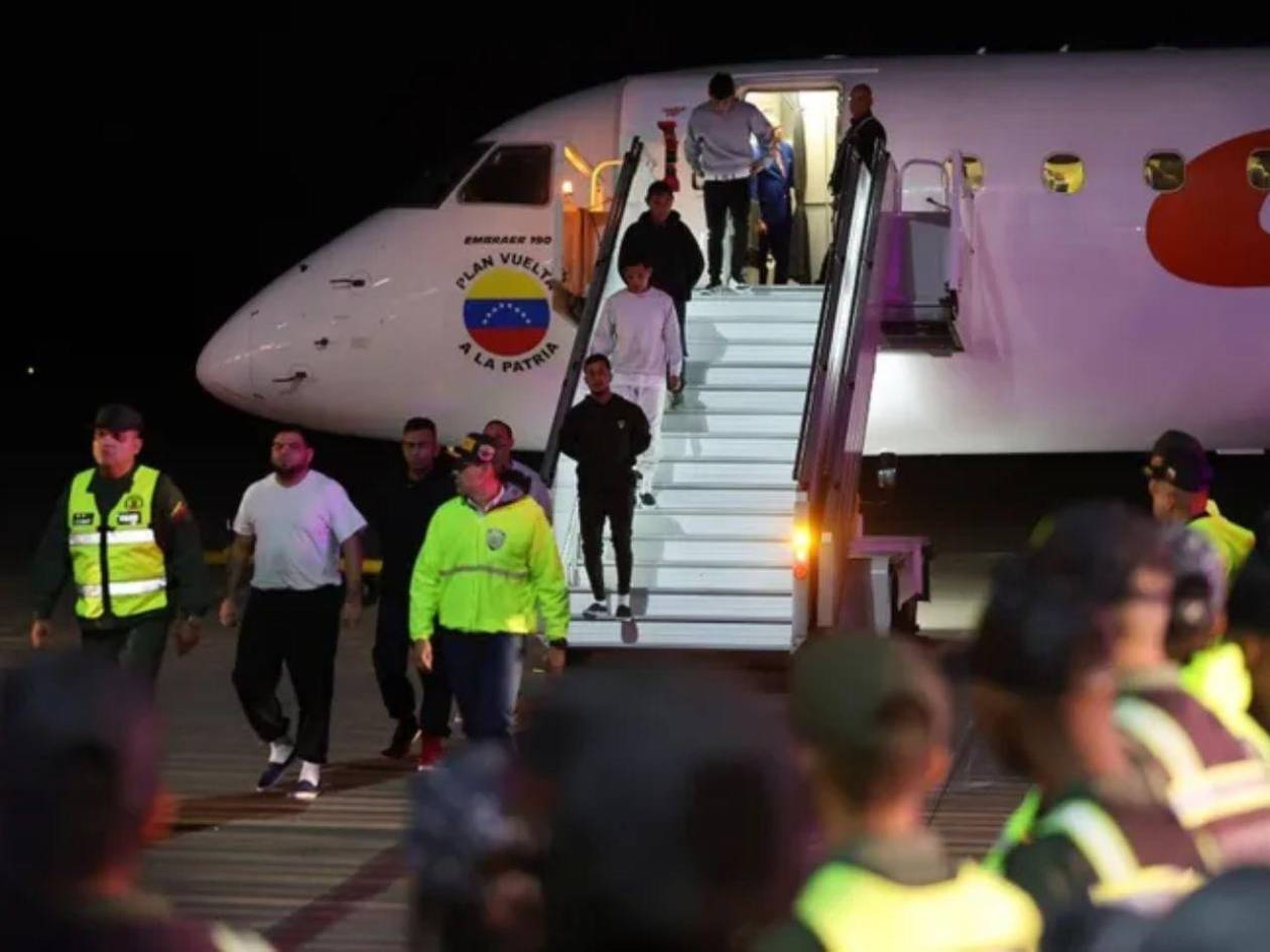 Llegan a Venezuela 252 migrantes en un vuelo de repatriación desde México