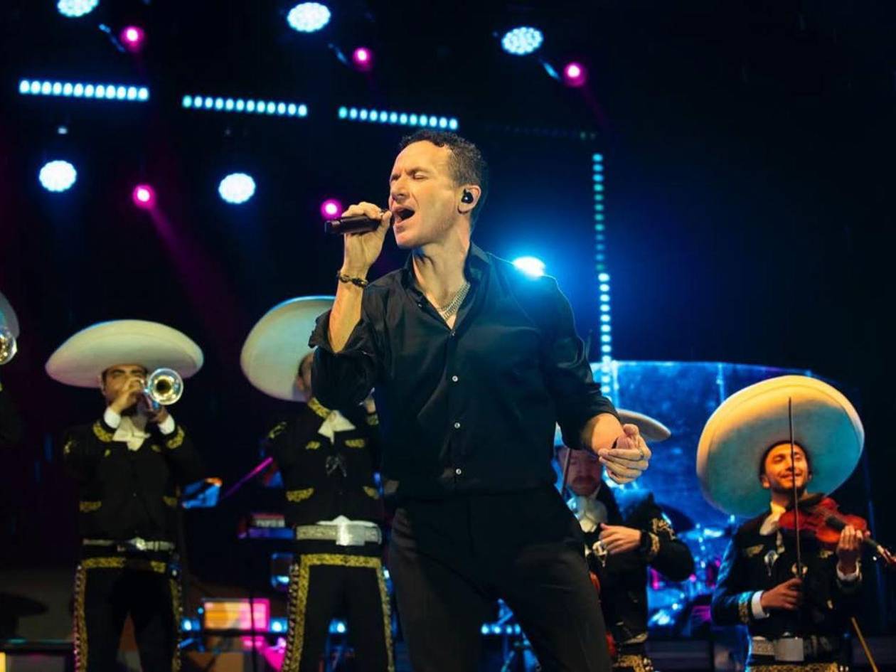 Fonseca y Rubén Blades estrenan Nunca me fui, un videoclip creado con inteligencia artificial