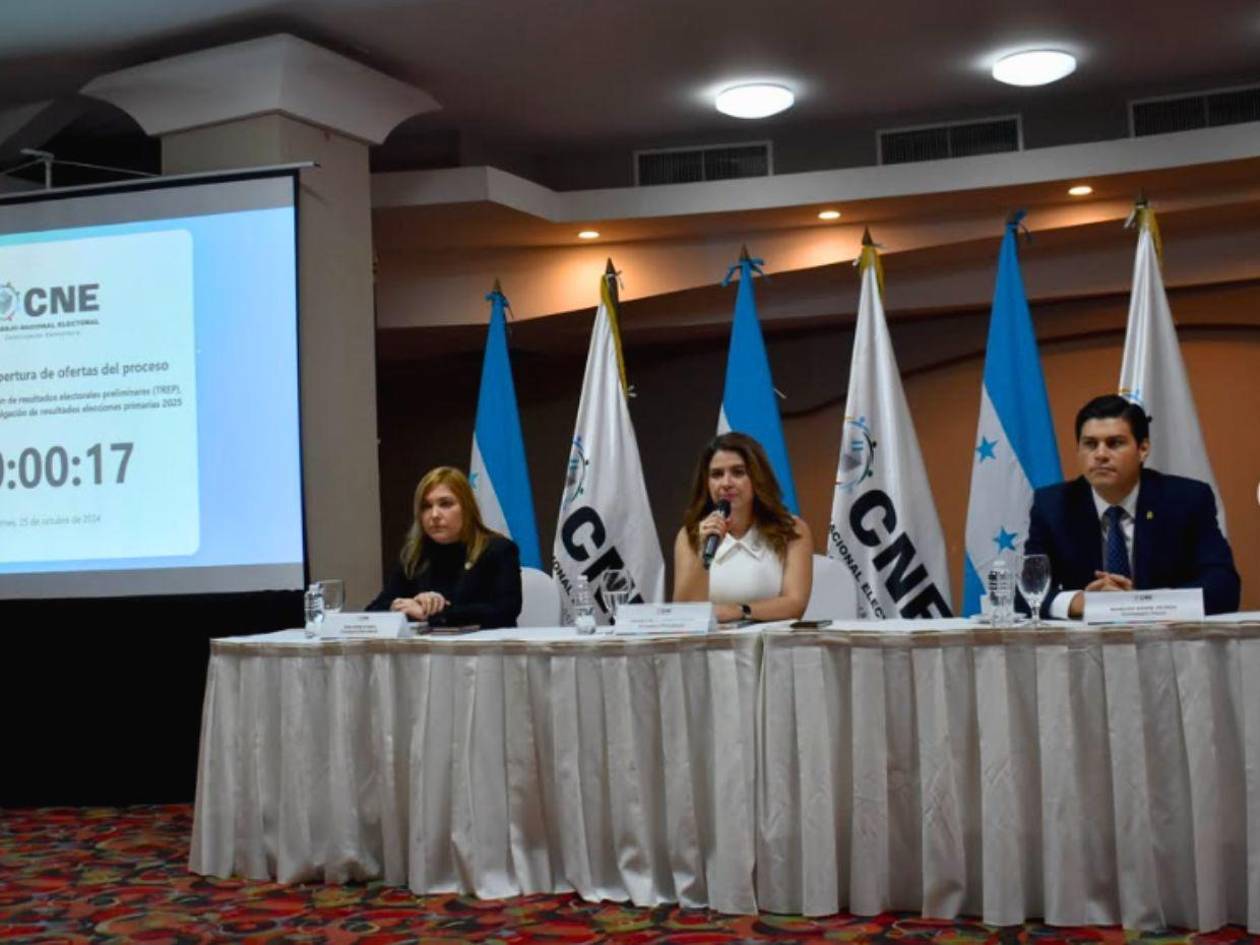 El CNE está obligado a dar los primeros resultados a las 8:00 de la noche