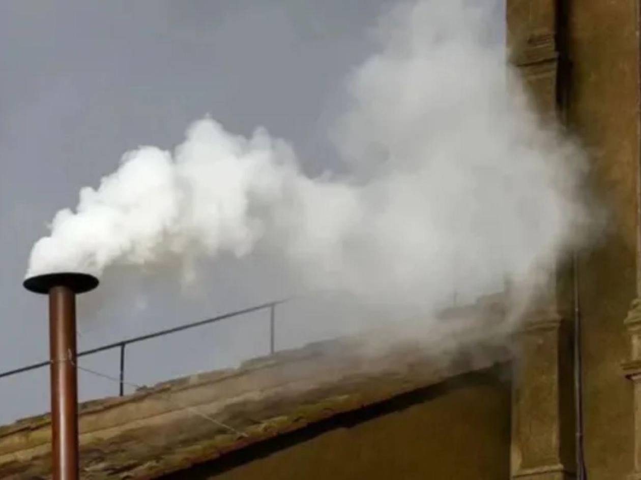 Cónclave: ¿Qué pasa cuando haya fumata blanca?