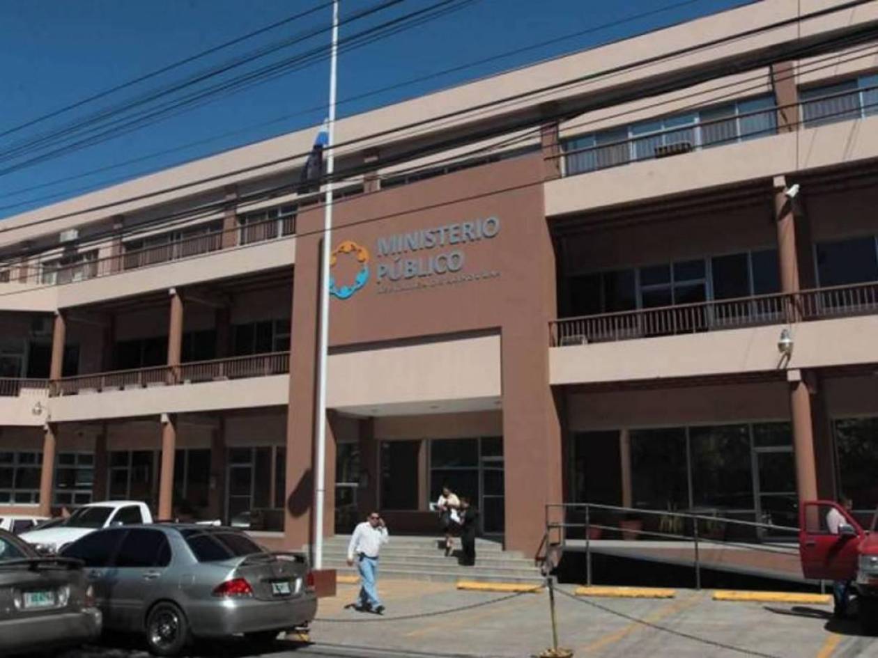 Más de 40 exfuncionarios de la Secretaría de Salud incluidos en nuevo requerimiento fiscal