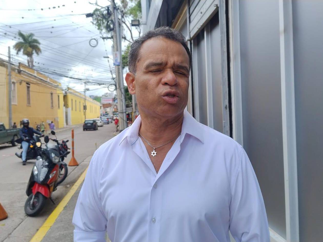 Jorge Zelaya expresa su apoyo a la consejera Cossette López: “las damas deben respetarse”