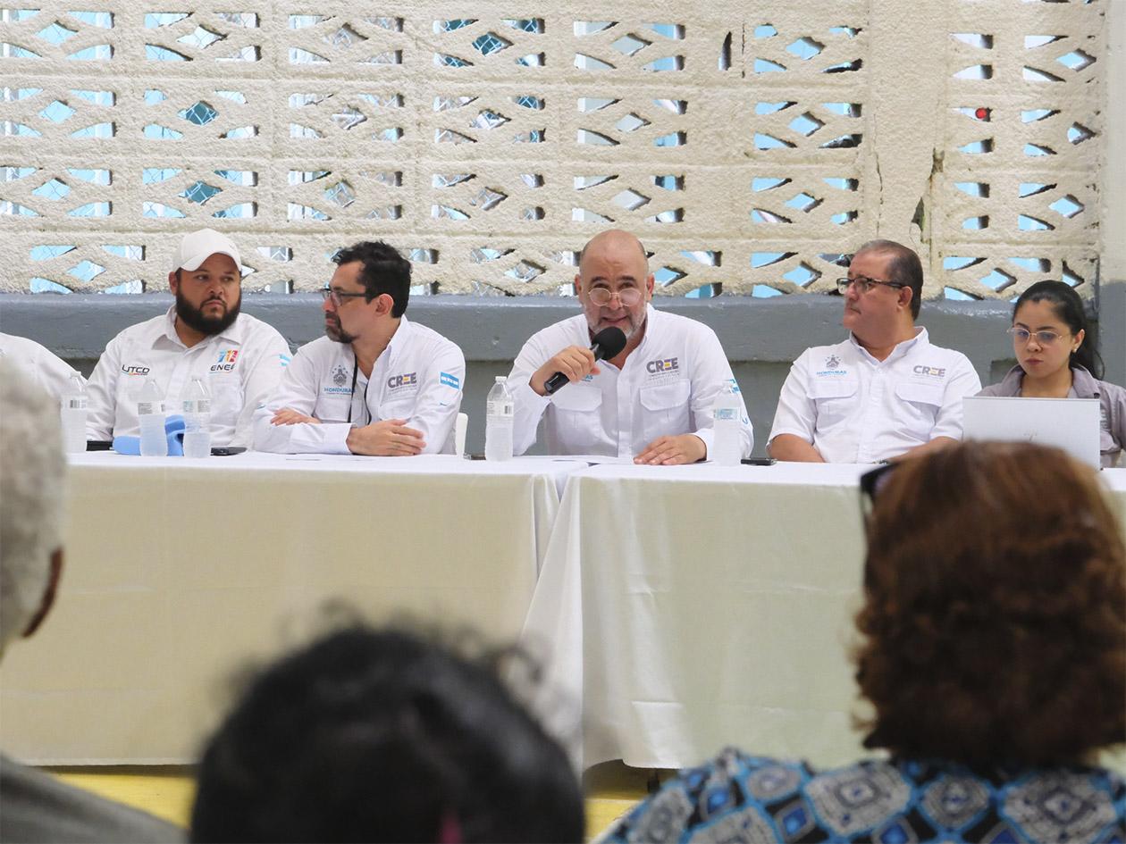 A la baja tarifa eléctrica en Guanaja: Ahorro para hogares y negocios