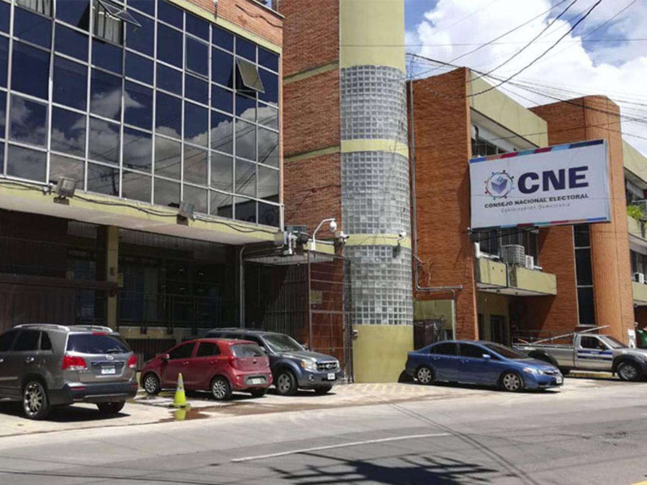 Paridad y alternancia deben respetarse para  ser inscritos por CNE