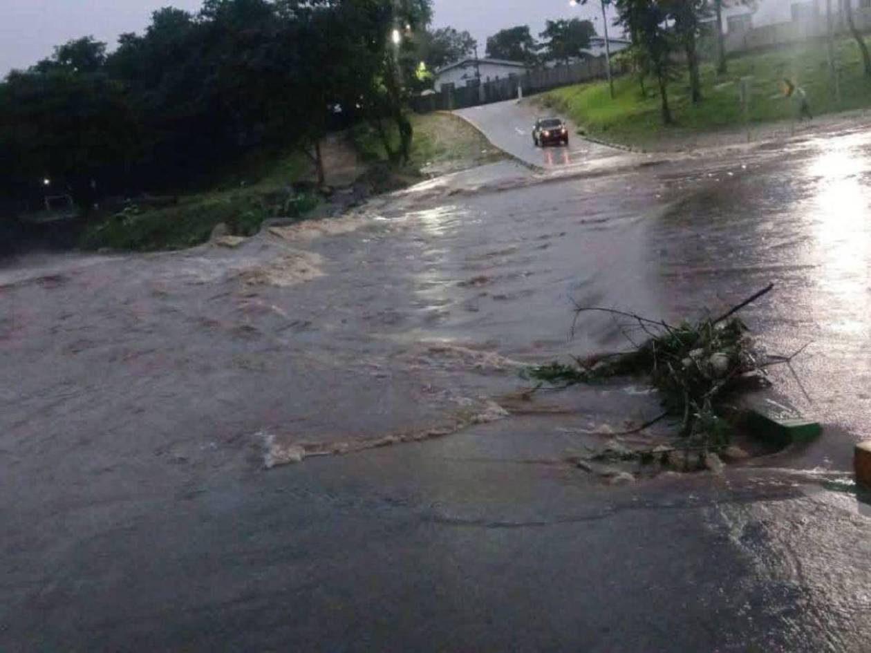 Videos muestran el impacto de las lluvias en la zona norte de Honduras