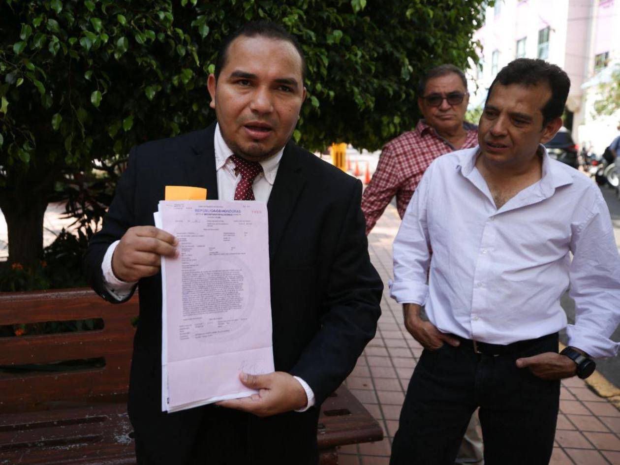 Precandidato a alcalde de Tela denuncia que copiaron datos de actas presidenciales en municipales