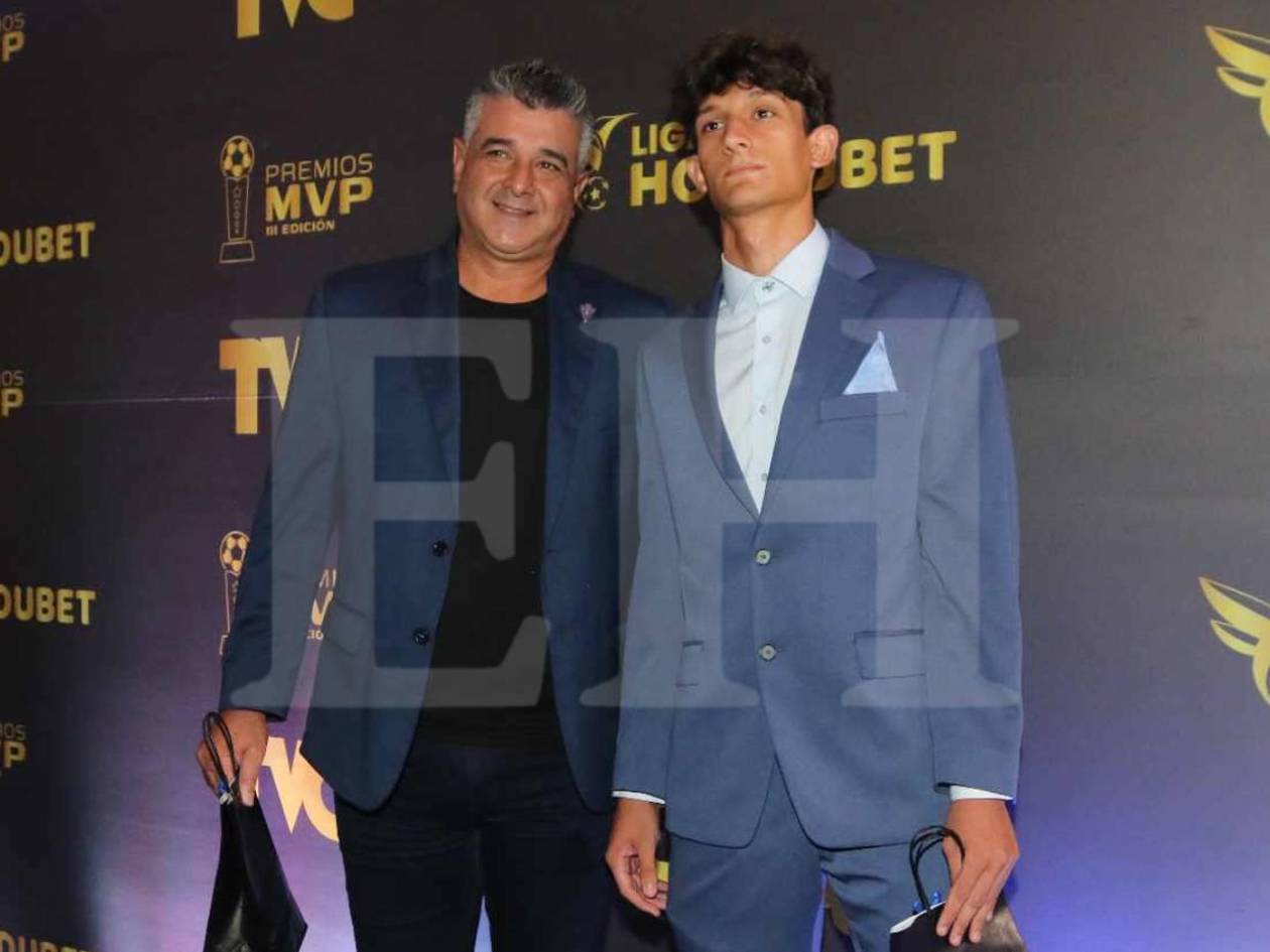 Diego Vázquez defiende a su hijo Mathías y saca pecho tras haber goleado a Olimpia en EE UU